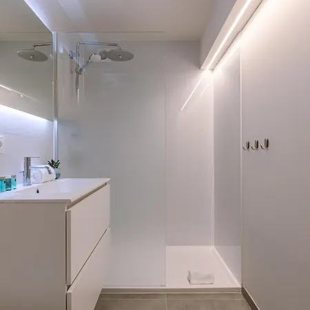 Beautiful Luxury On Amazing Location With Sea View - T17 Appartement *