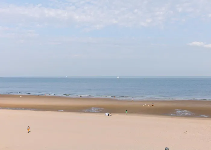 Beautiful Luxury On Amazing Location With Sea View - T17 *