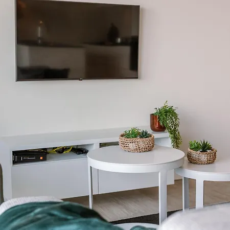 Beautiful Luxury On Amazing Location With Sea View - T17 *